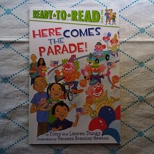Here Comes Parade Level Reader Children's Picture Book Daycare Preschool Home